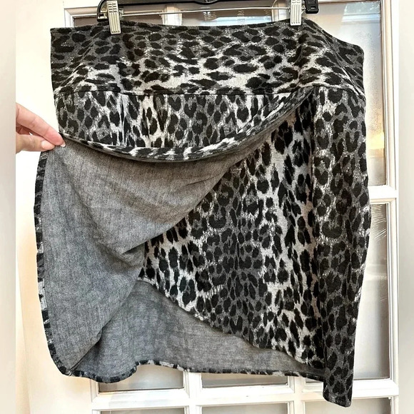 Lane Bryant Side Zip Black & Grey Leopard Print Wrap Skirt Plus Size 22 - Picture 2 of 11